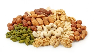 Types of nuts that are good for health